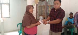 Pemdes Teluk Tenggulang Salurkan BLT Dana Desa 3 Bulan Sekaligus Plus Honor Marbot Dan Kader Posyandu